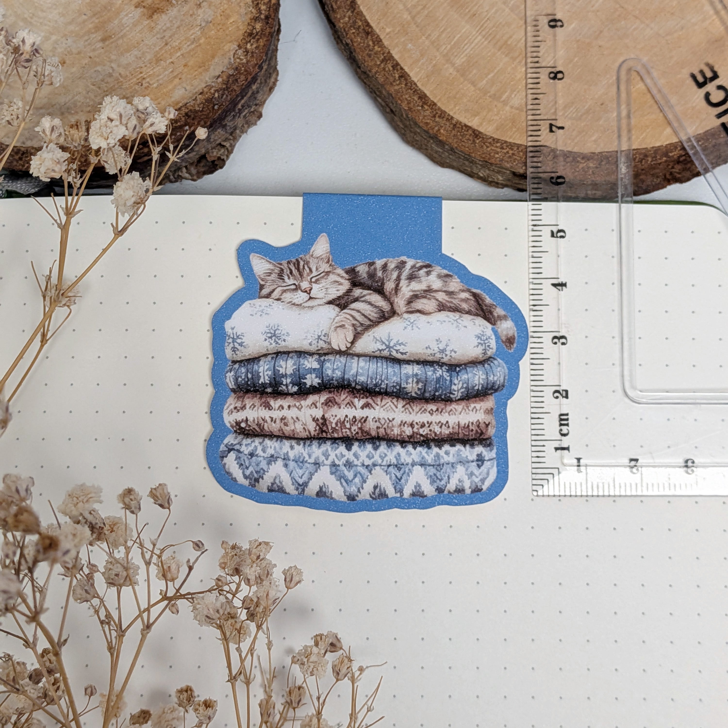 Sleeping Cat Magnetic Bookmark. Cute Page Marker. Reading Accessories