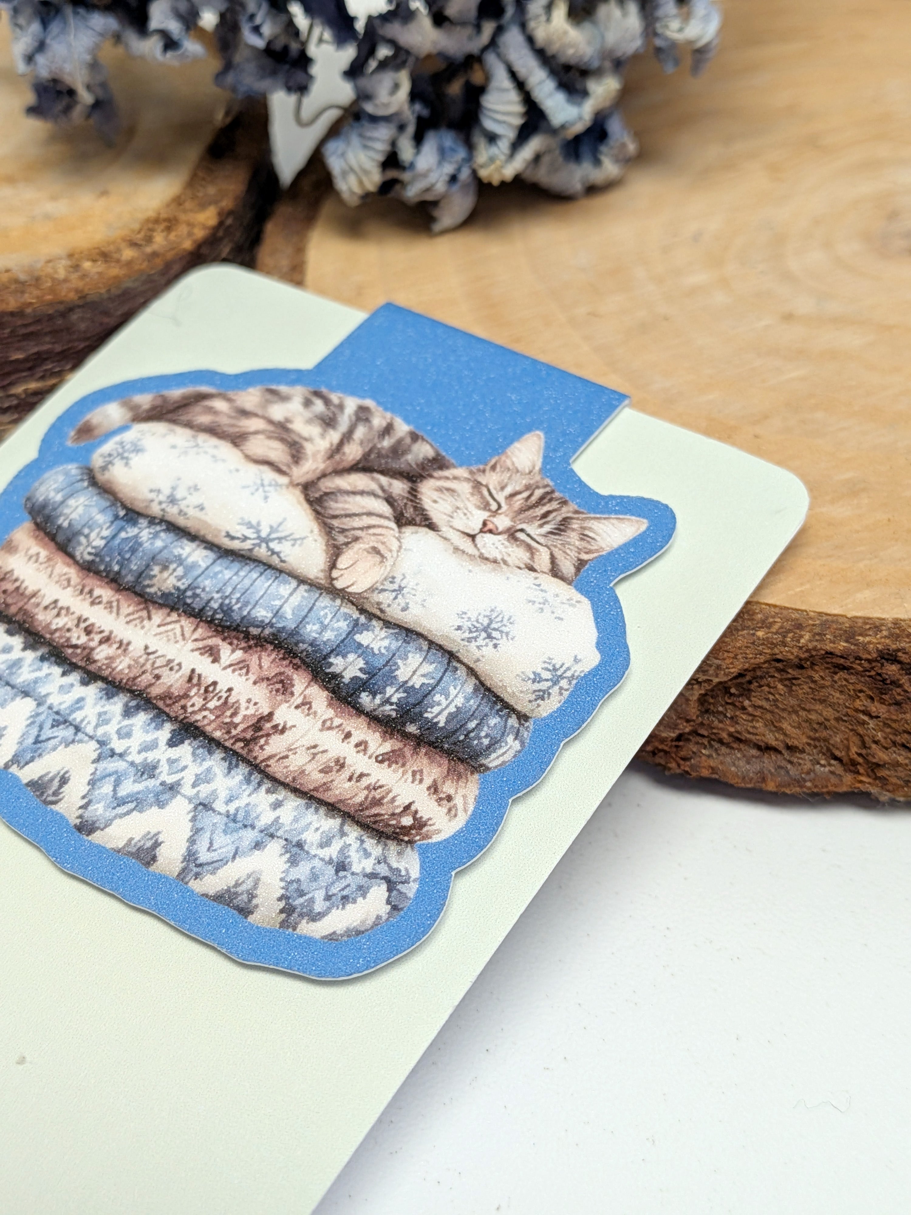 Sleeping Cat Magnetic Bookmark. Cute Page Marker. Reading Accessories