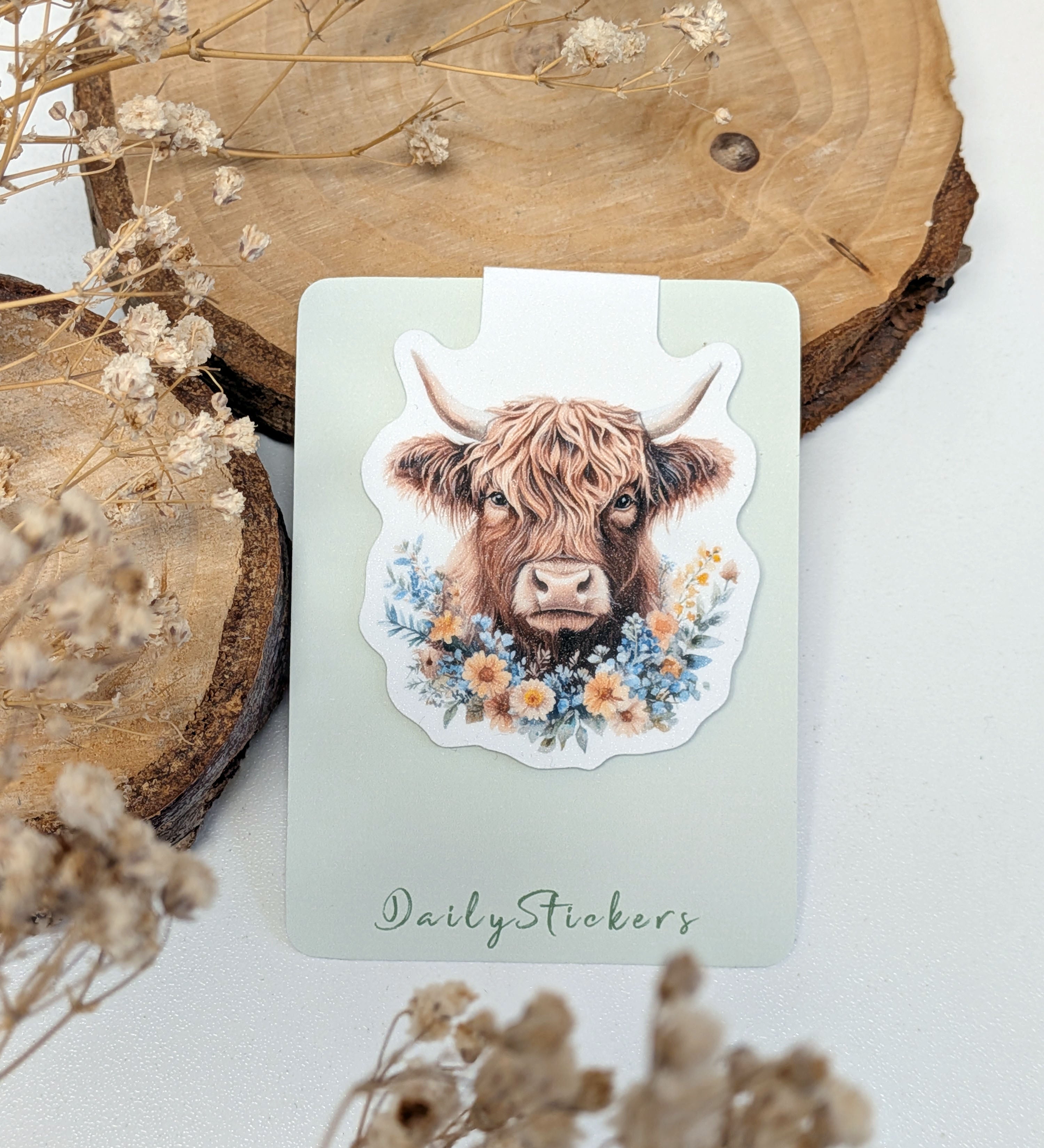 Highland Cow Magnetic Bookmark. Cute Page Marker. Reading Accessories