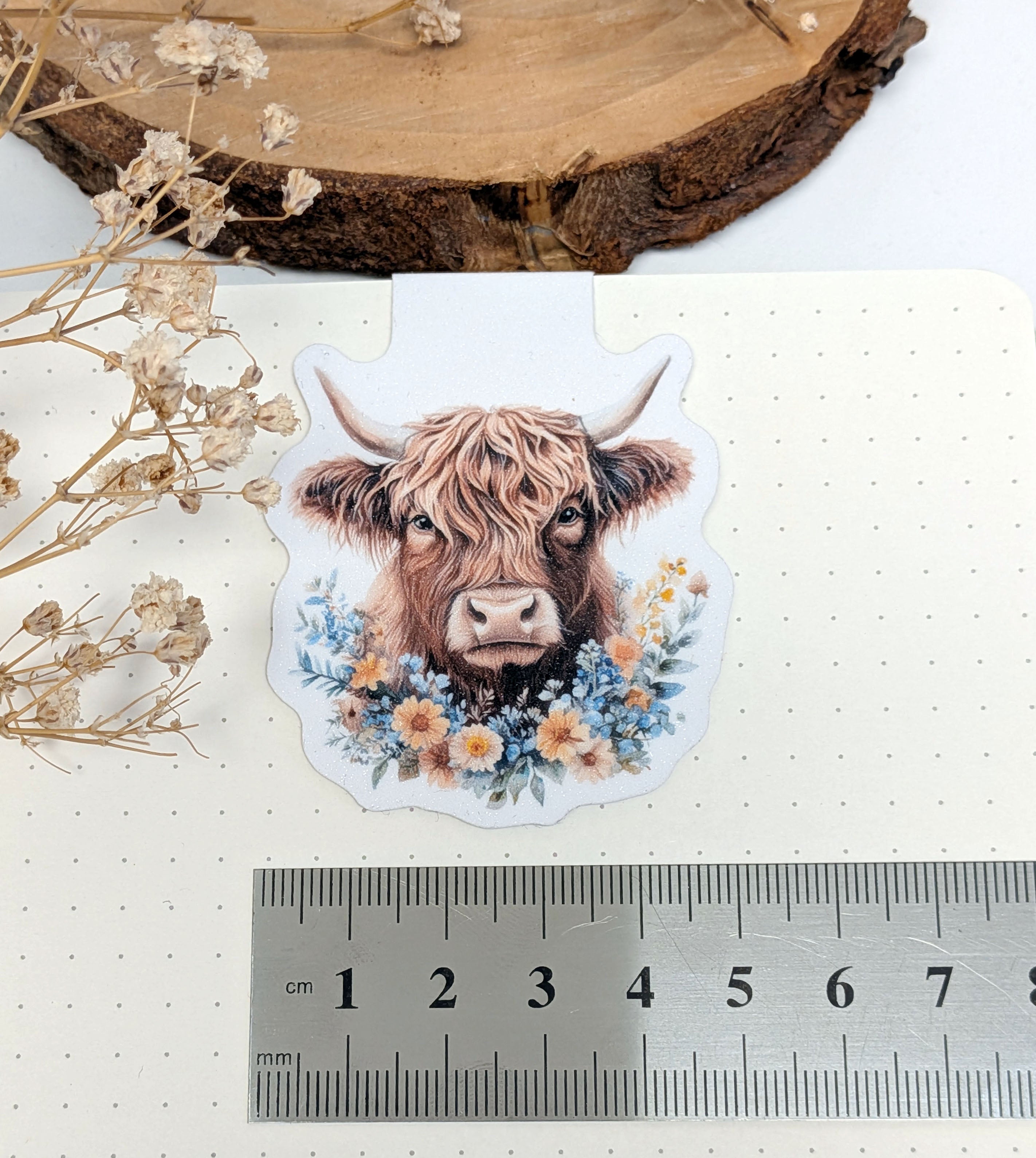 Highland Cow Magnetic Bookmark. Cute Page Marker. Reading Accessories